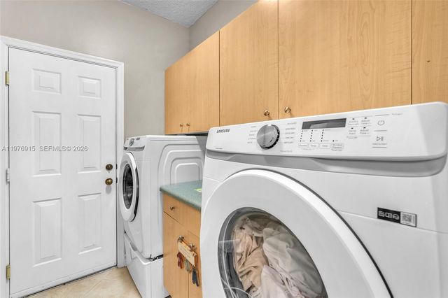 1435 Cardinal Way, Weston, FL 33327