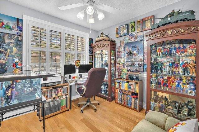 1435 Cardinal Way, Weston, FL 33327