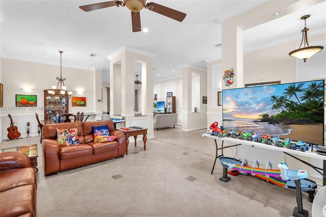 1435 Cardinal Way, Weston, FL 33327