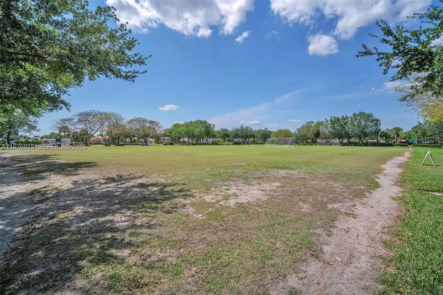 1435 Cardinal Way, Weston, FL 33327