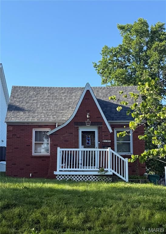 8823 Madge Avenue, St Louis, MO 63144