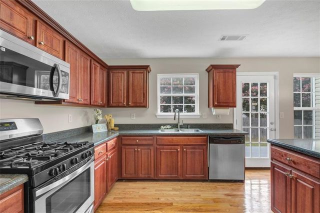 4425 Grove Lake Court, Loganville, GA 30052