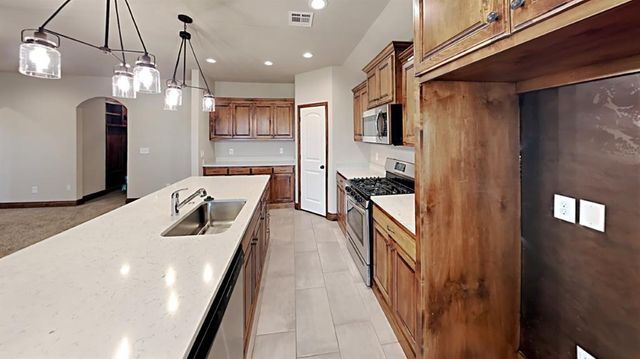 10529 NW 41st Street, Yukon, OK 73099