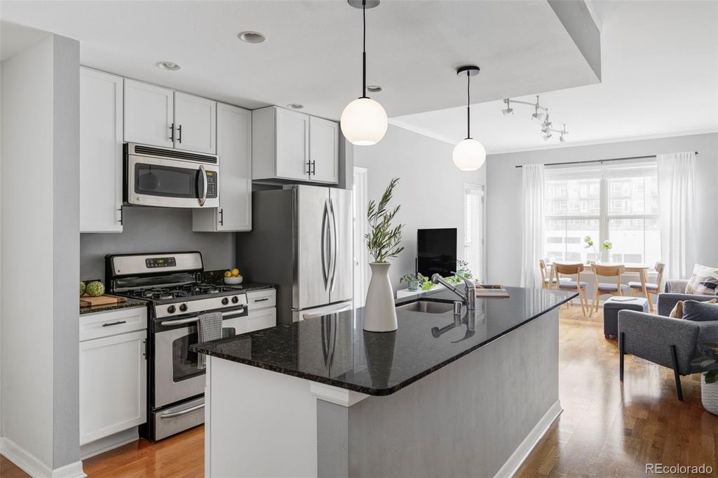 1975 N Grant Street 527, Denver, CO 80203