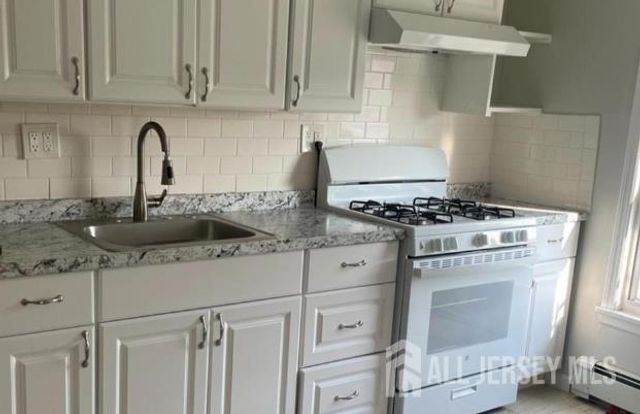 593 Penn Street, Perth Amboy, NJ 08861