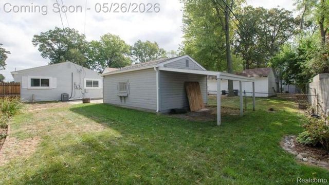 27791 Groveland Street, Madison Heights, MI 48071