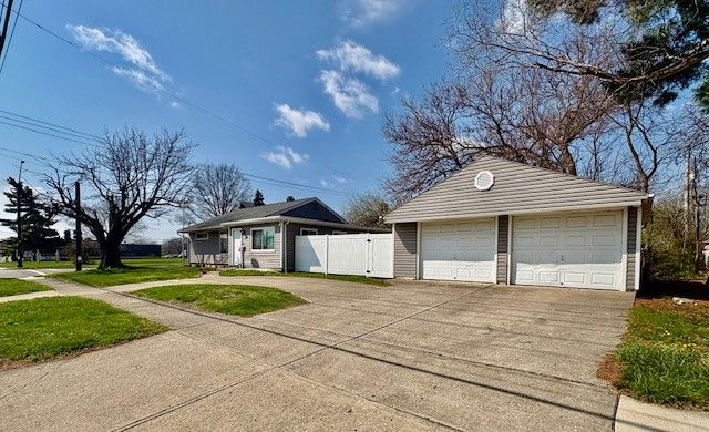 2151 S Smithville Road, Kettering, OH 45420