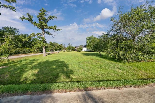 3410 Byway Street, Shoreacres, TX 77571