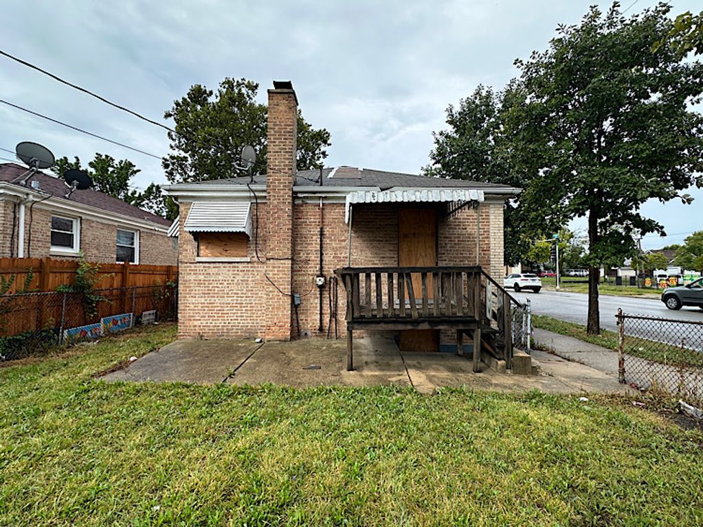 1159 N Long Avenue, Chicago, IL 60651 — photo 2