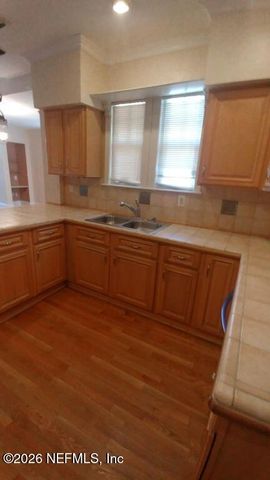 2886 FORBES Street, Jacksonville, FL 32205