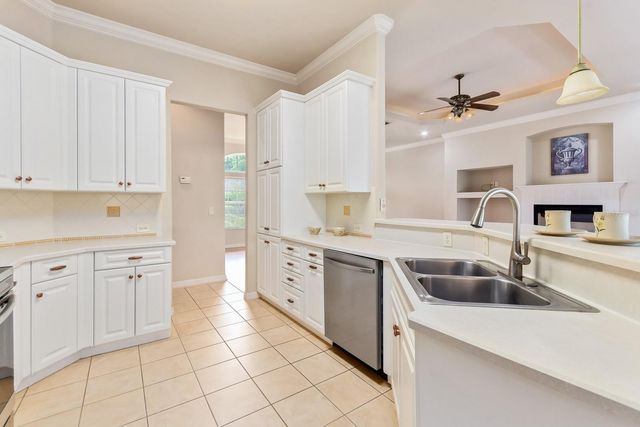 8430 SW 10TH PLACE, Gainesville, FL 32607