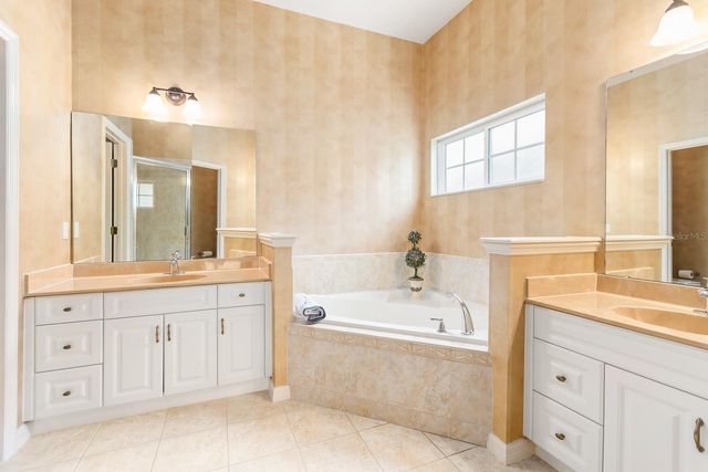 8430 SW 10TH PLACE, Gainesville, FL 32607