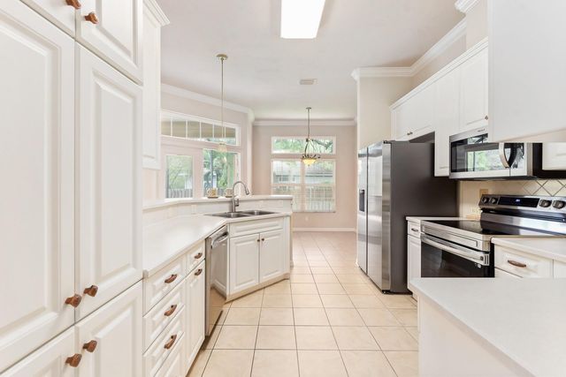 8430 SW 10TH PLACE, Gainesville, FL 32607