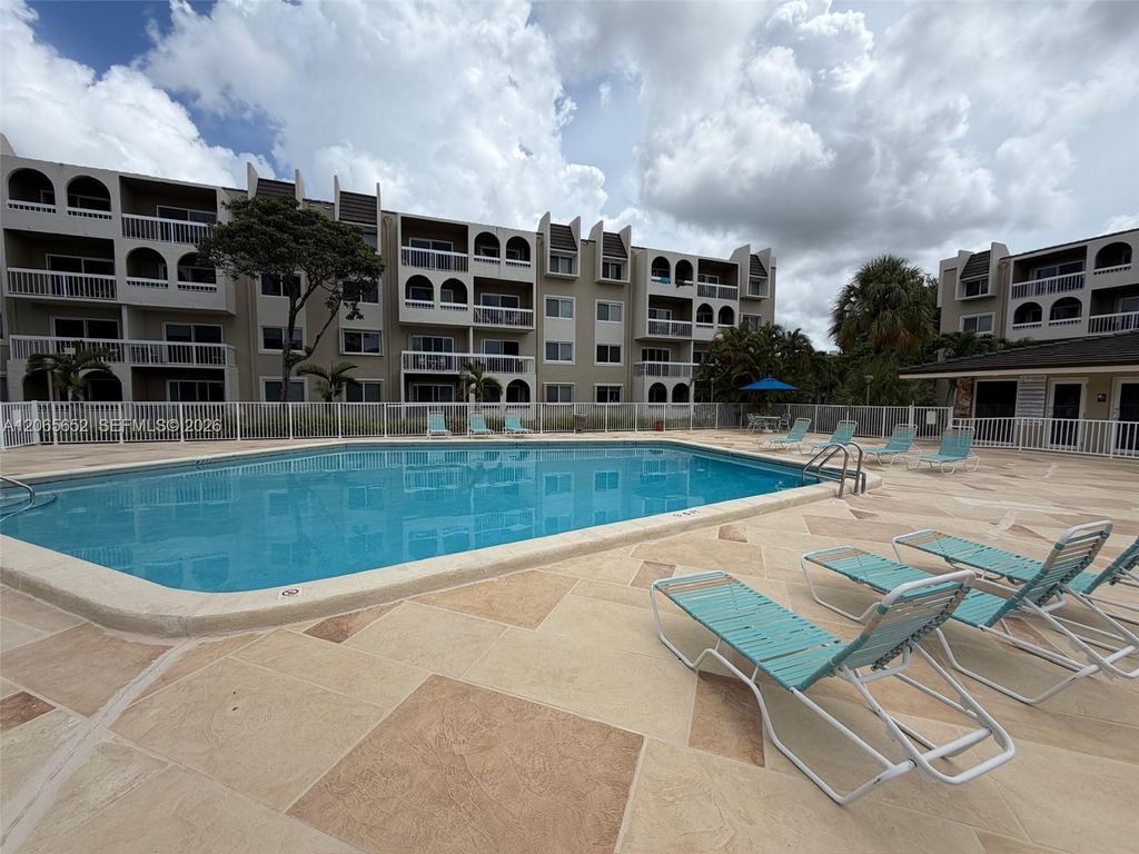 7850 Camino Real O-401, Miami, FL 33143