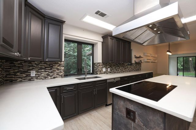 44 Indian Clover Drive, The Woodlands, TX 77381