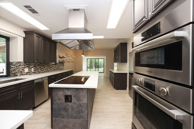 44 Indian Clover Drive, The Woodlands, TX 77381