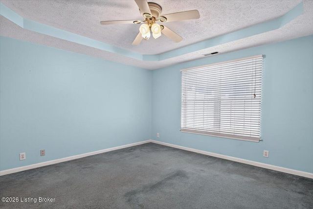 12373 Springmeadow Dr, Louisville, KY 40229
