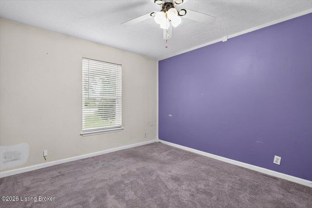 12373 Springmeadow Dr, Louisville, KY 40229
