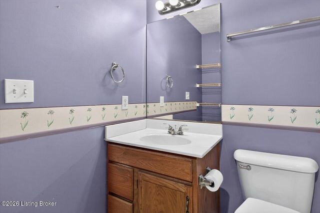 12373 Springmeadow Dr, Louisville, KY 40229
