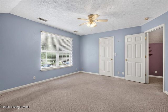 12373 Springmeadow Dr, Louisville, KY 40229