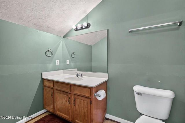 12373 Springmeadow Dr, Louisville, KY 40229