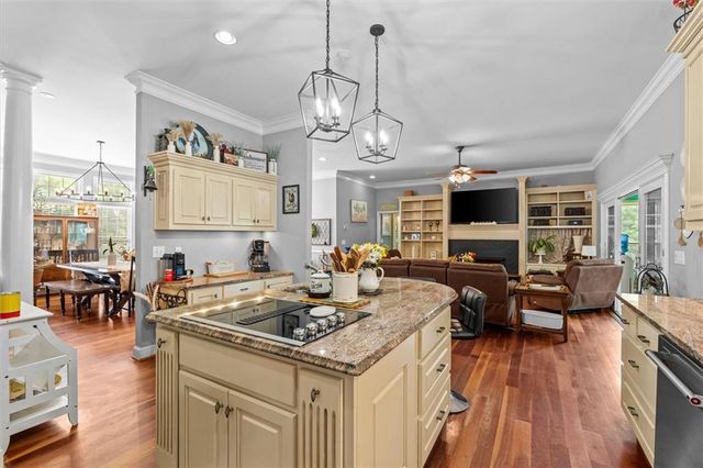 900 Old Four Notch Road, Whitesburg, GA 30185