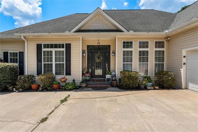 900 Old Four Notch Road, Whitesburg, GA 30185