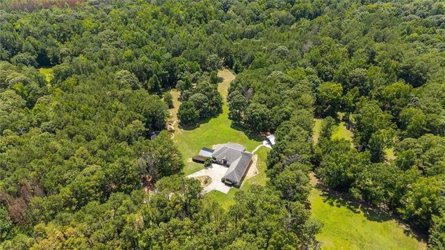 900 Old Four Notch Road, Whitesburg, GA 30185