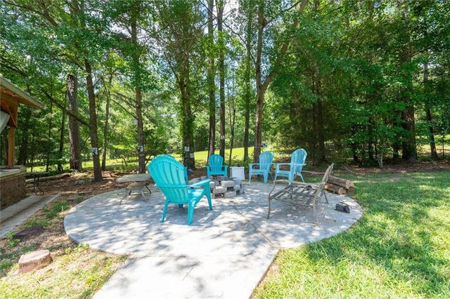 900 Old Four Notch Road, Whitesburg, GA 30185