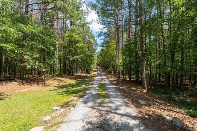 900 Old Four Notch Road, Whitesburg, GA 30185