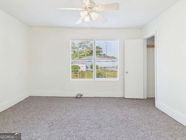 211 W 59Th Street, Savannah, GA 31405