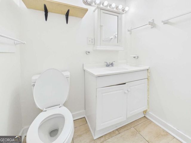 211 W 59Th Street, Savannah, GA 31405