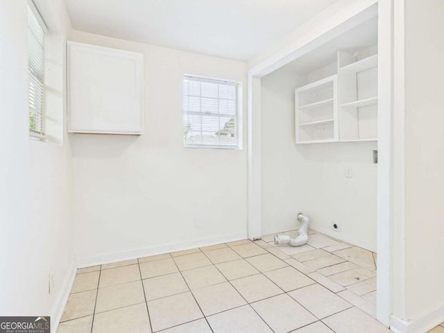 211 W 59Th Street, Savannah, GA 31405
