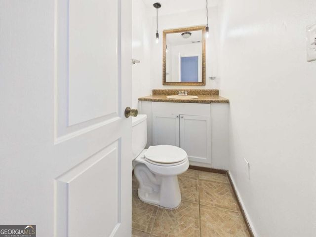 211 W 59Th Street, Savannah, GA 31405
