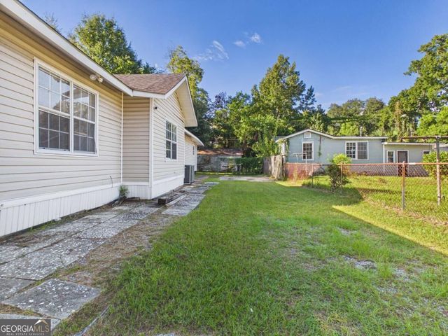 211 W 59Th Street, Savannah, GA 31405