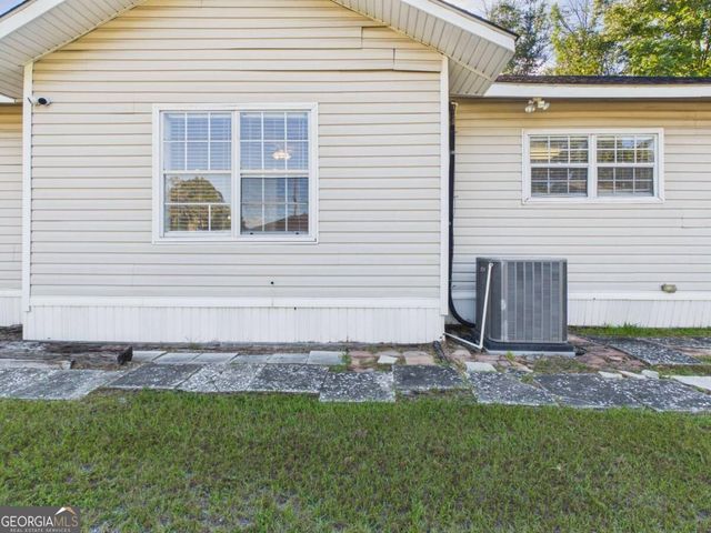 211 W 59Th Street, Savannah, GA 31405