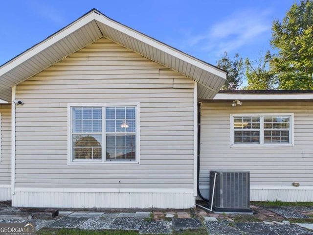 211 W 59Th Street, Savannah, GA 31405
