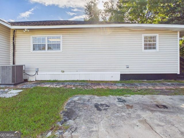 211 W 59Th Street, Savannah, GA 31405