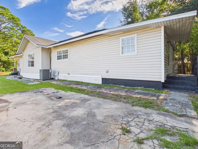 211 W 59Th Street, Savannah, GA 31405