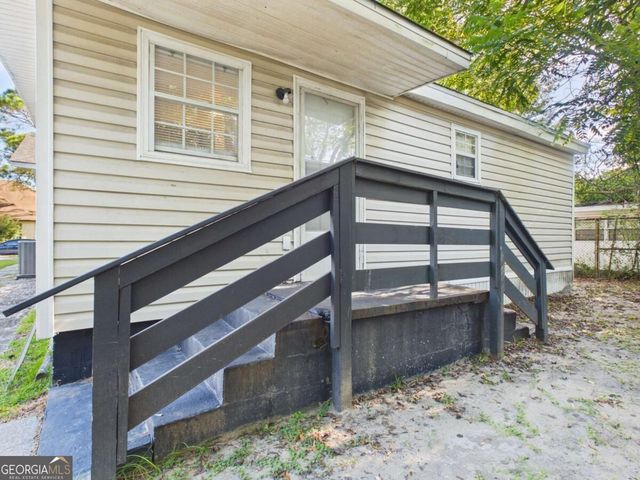 211 W 59Th Street, Savannah, GA 31405