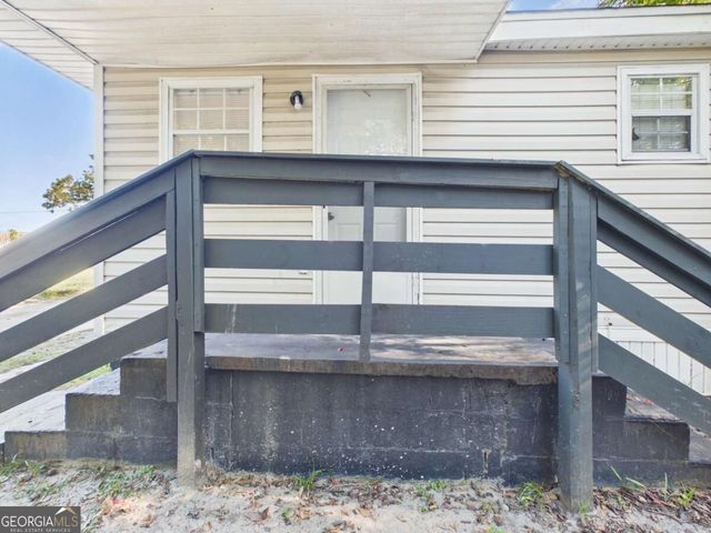 211 W 59Th Street, Savannah, GA 31405