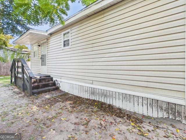 211 W 59Th Street, Savannah, GA 31405