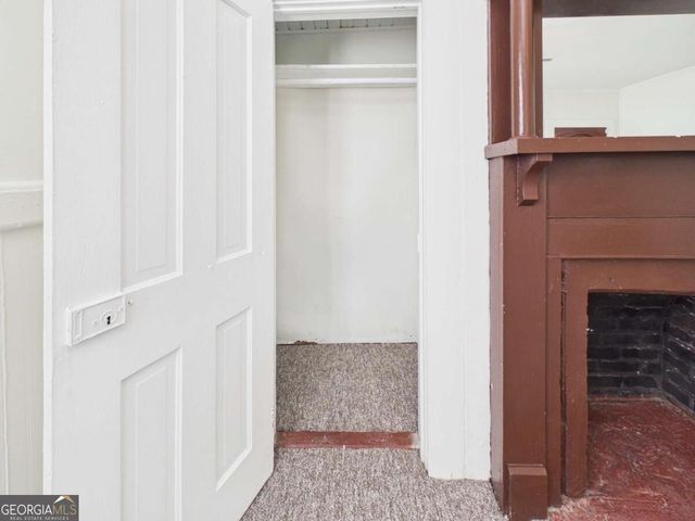 211 W 59Th Street, Savannah, GA 31405