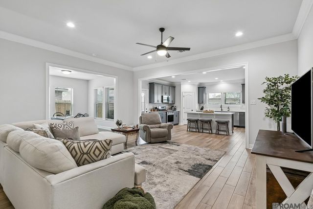 38408 Parliament Dr, Prairieville, LA 70769