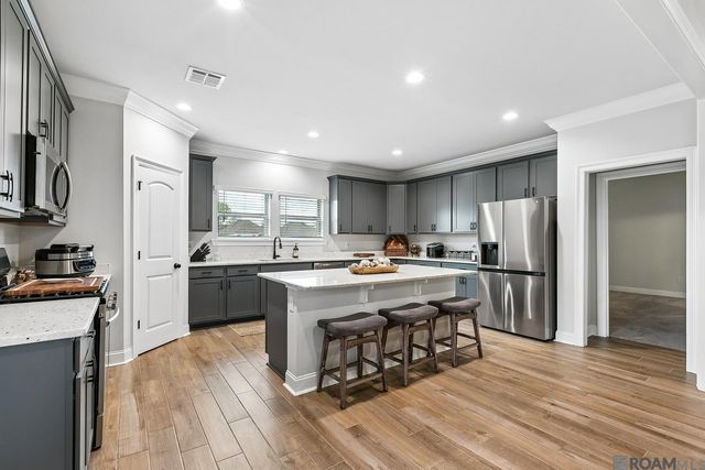 38408 Parliament Dr, Prairieville, LA 70769