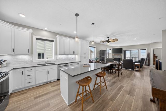 698 Shardlow Place NE, Byron, MN 55920