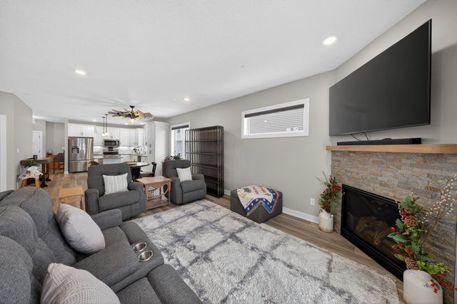 698 Shardlow Place NE, Byron, MN 55920