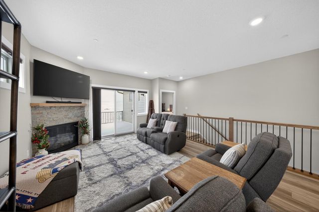 698 Shardlow Place NE, Byron, MN 55920