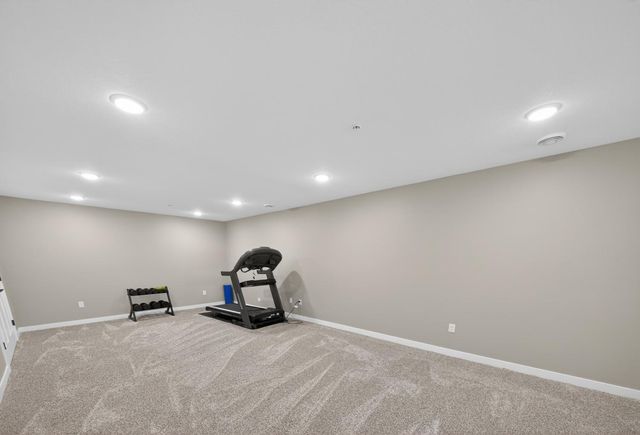 698 Shardlow Place NE, Byron, MN 55920