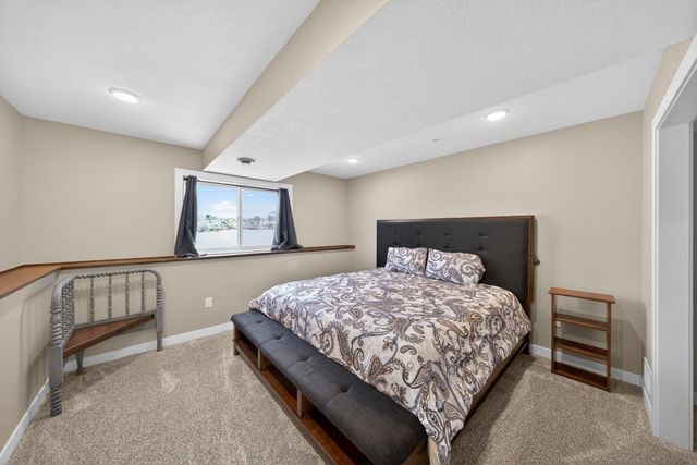 698 Shardlow Place NE, Byron, MN 55920